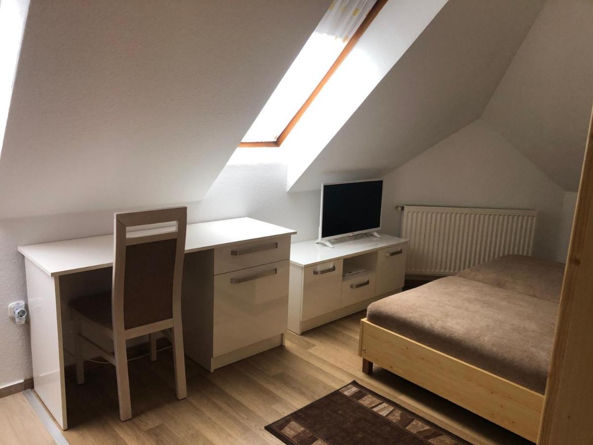 Mol-Ker-Vill Apartment Lenti Exterior photo