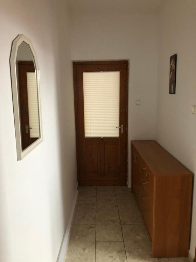 Mol-Ker-Vill Apartment Lenti Exterior photo